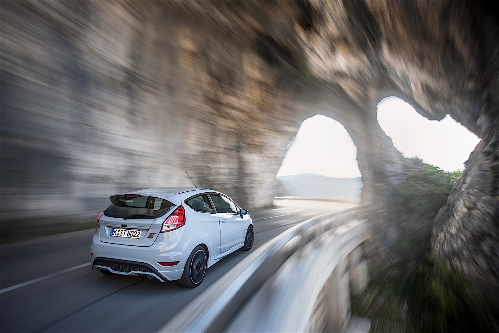 Ford Fiesta St photo 23