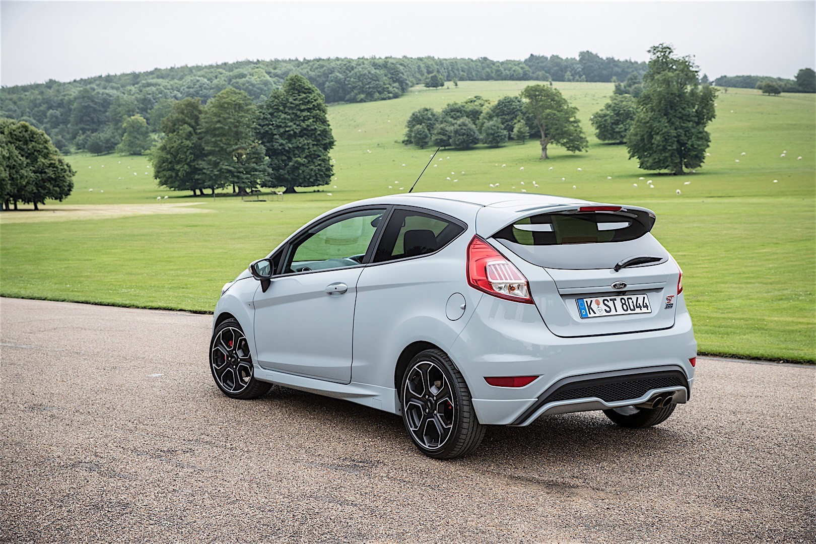 Ford Fiesta St photo 25