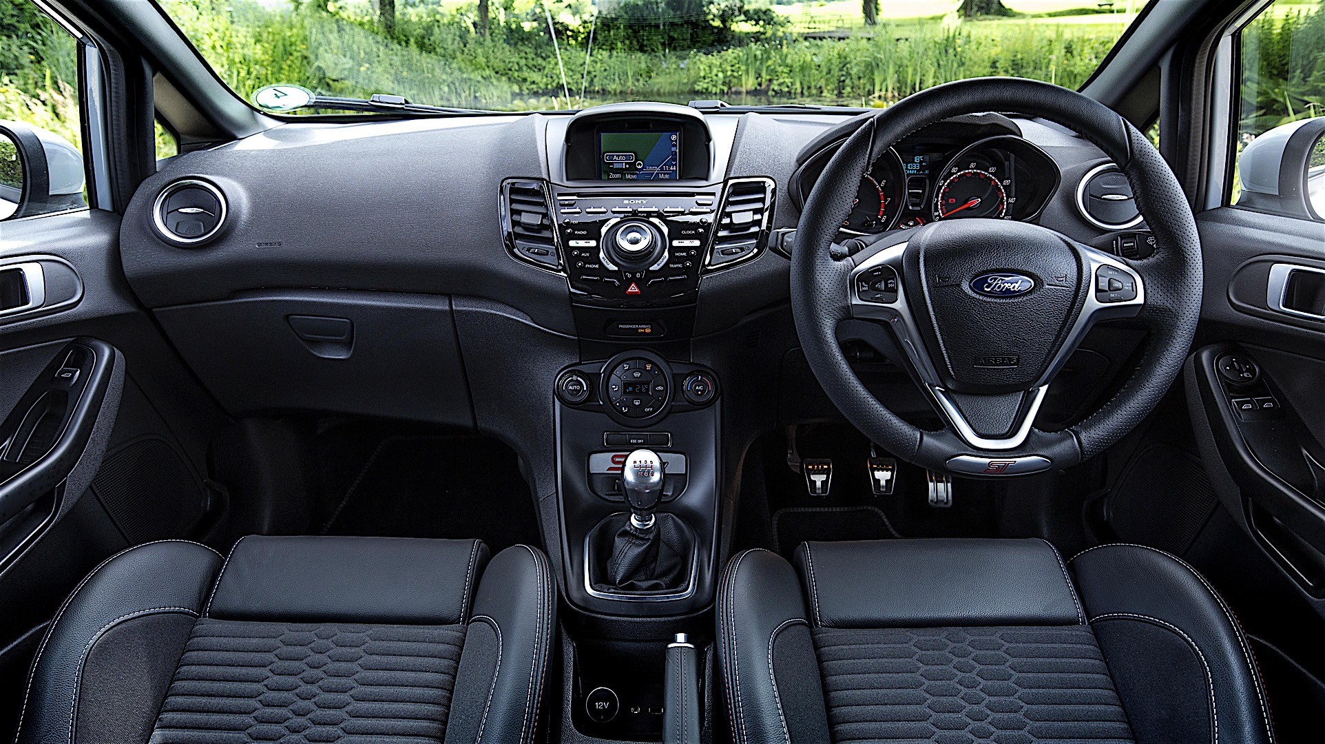 Ford Fiesta St photo 52