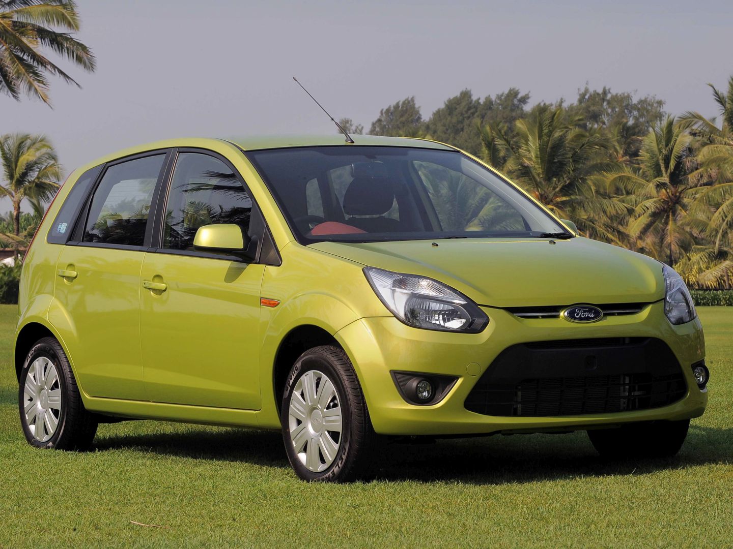 Ford Figo photo 17