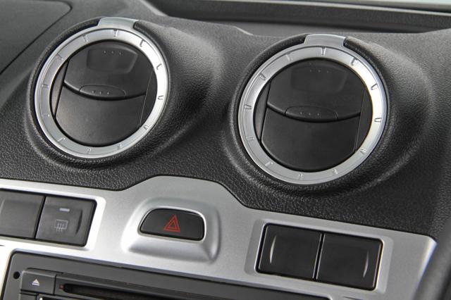 Ford Figo photo 38