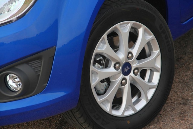 Ford Figo photo 12