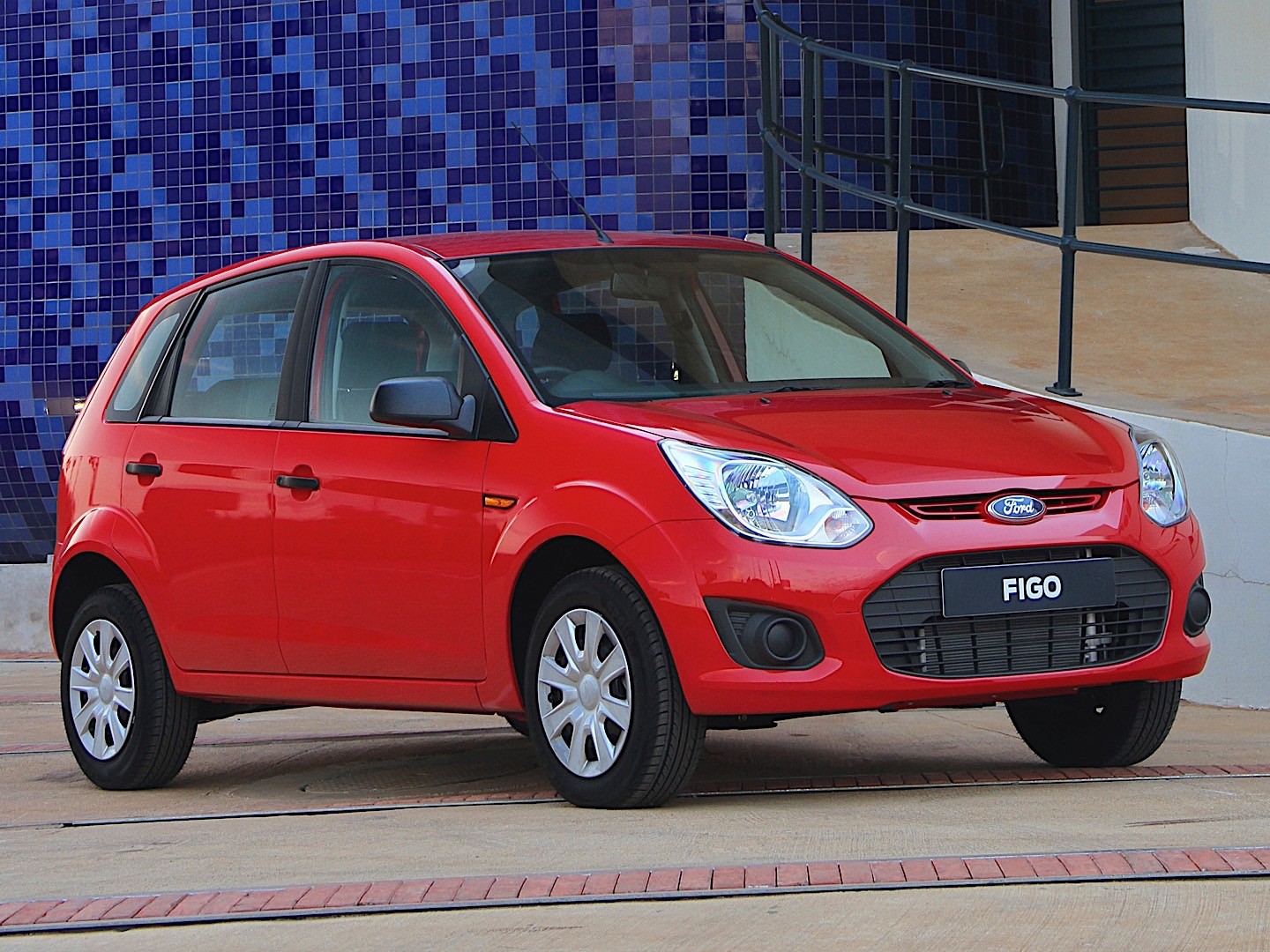 Ford Figo photo 8