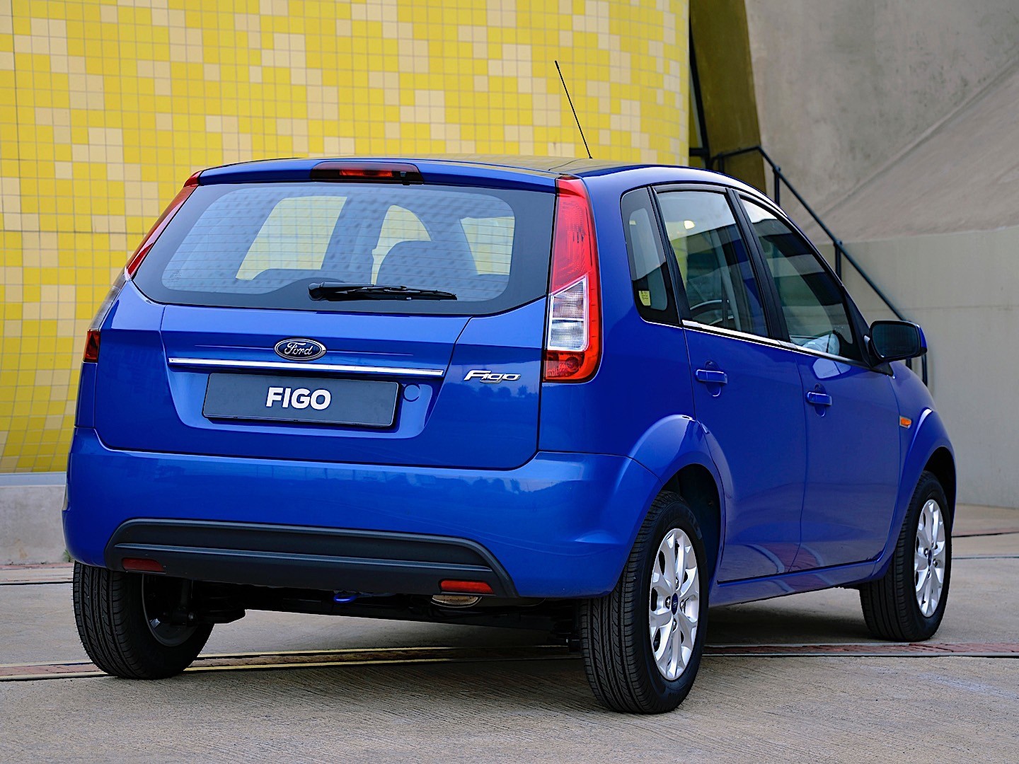 Ford Figo photo 10