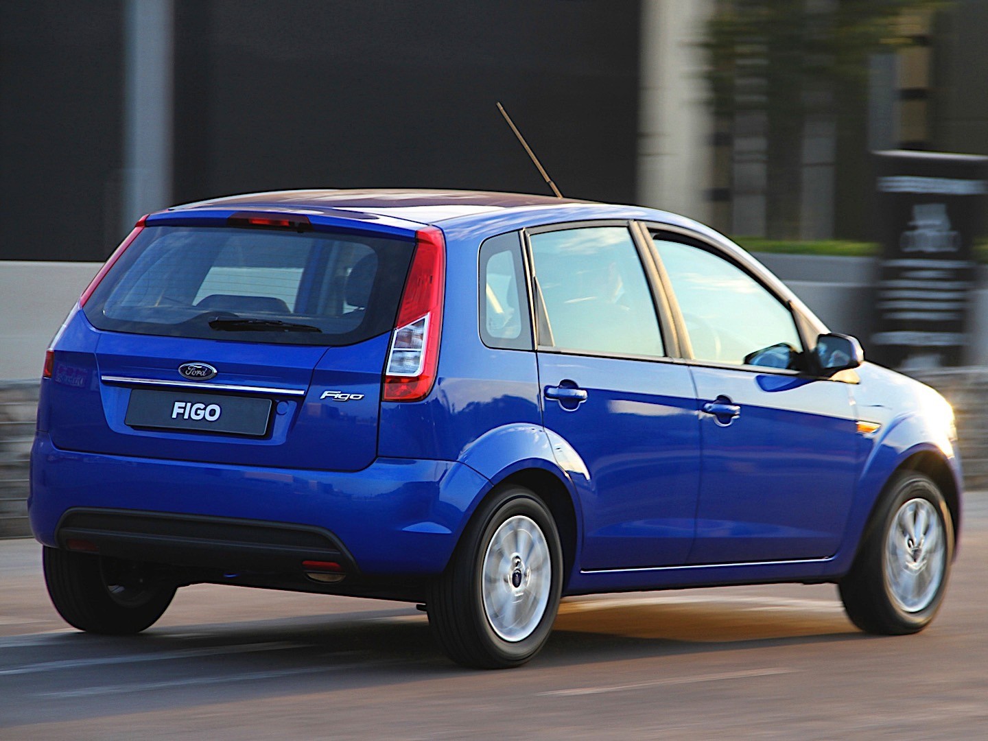 Ford Figo photo 6