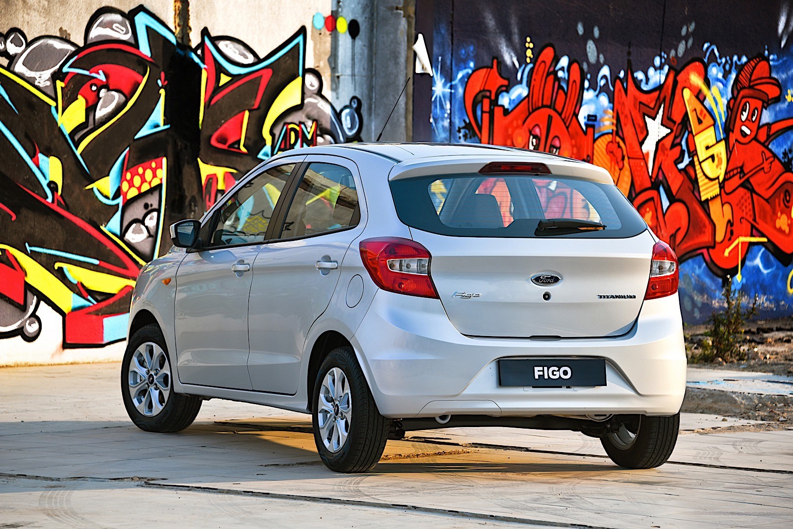 Ford Figo photo 5