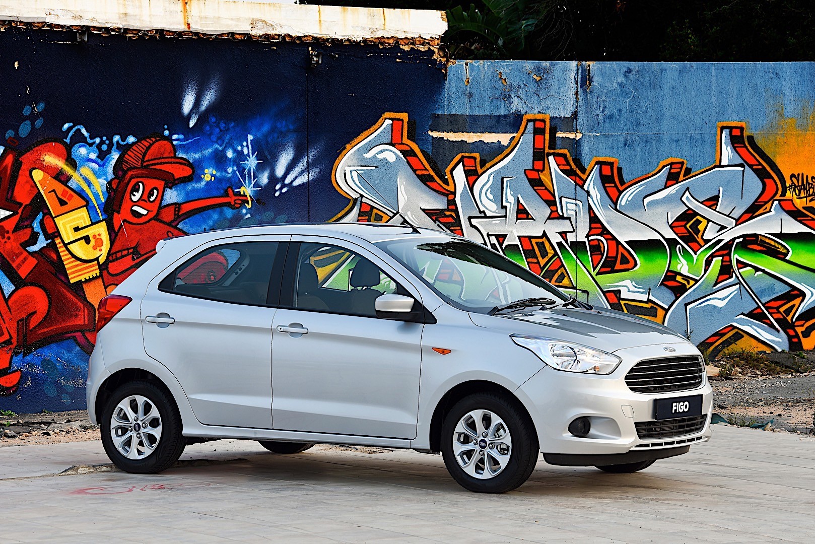 Ford Figo photo 13