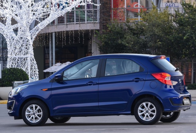 Ford Figo photo 37