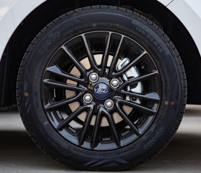 Ford Figo photo 68