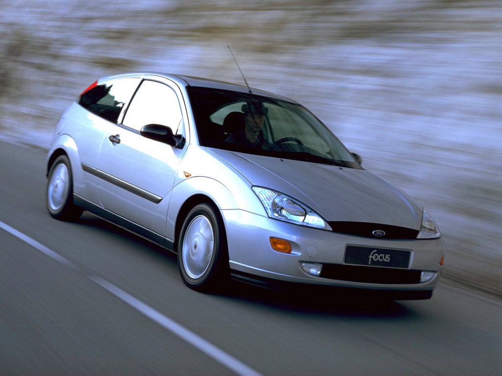 Ford Focus 3 Doors photo 13