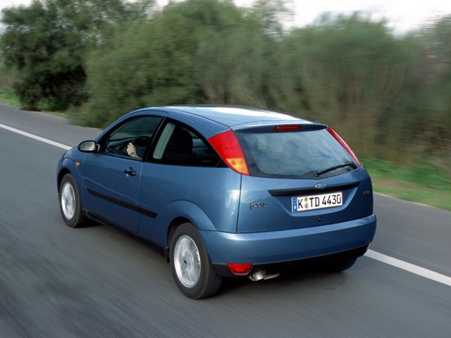 Ford Focus 3 Doors photo 15