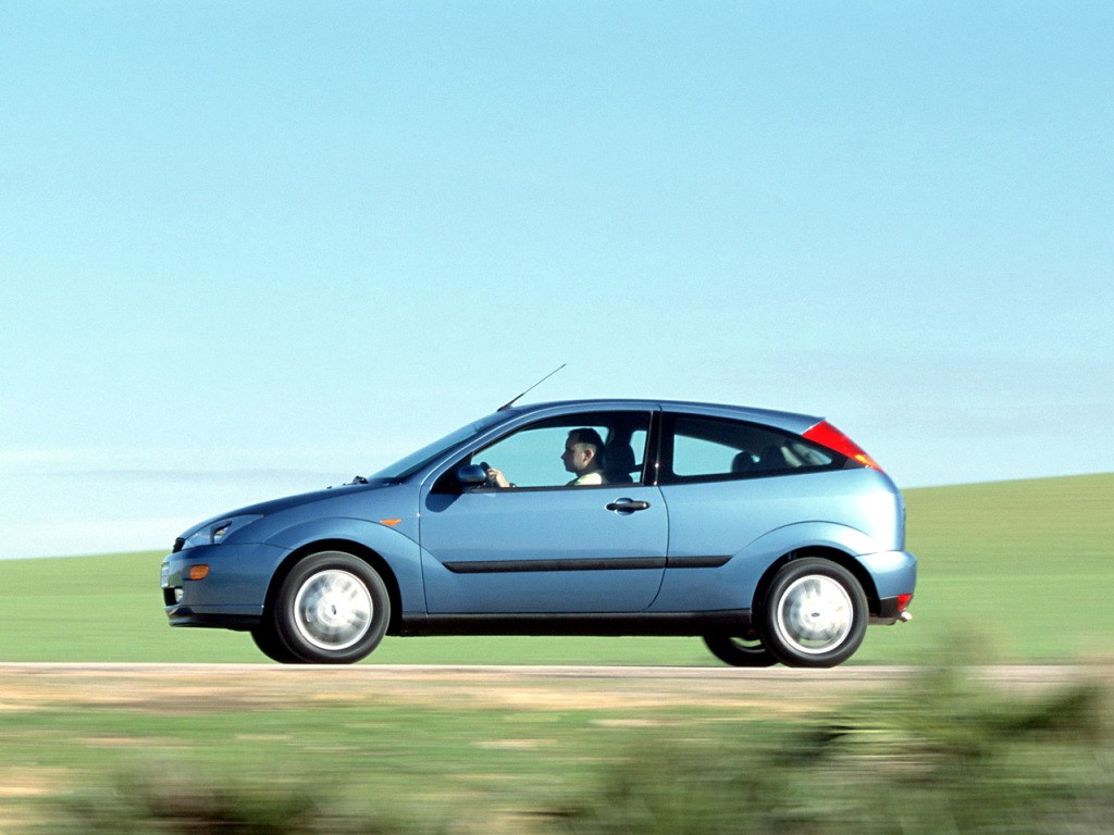 Ford Focus 3 Doors photo 16
