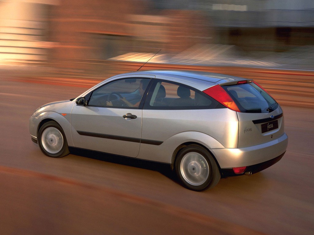 Ford Focus 3 Doors photo 21