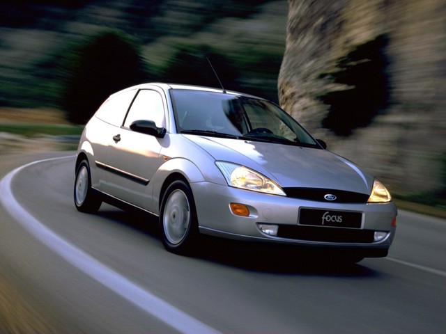Ford Focus 3 Doors photo 4