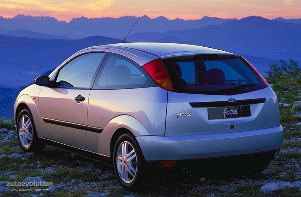 Ford Focus 3 Doors photo 3