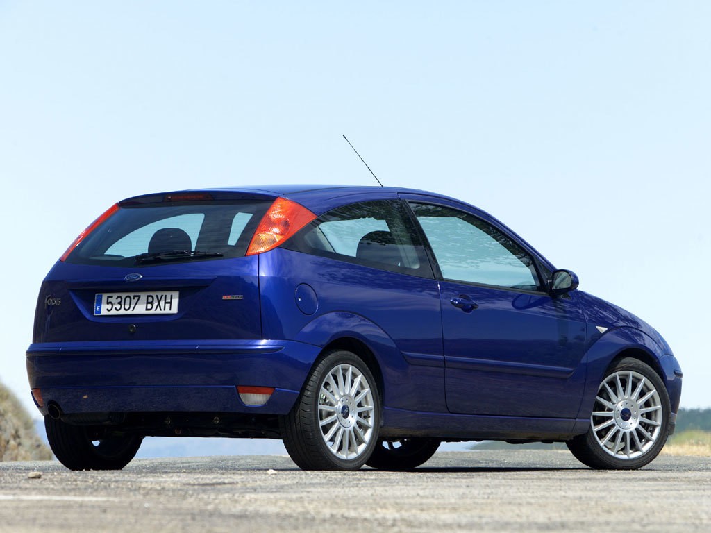 Ford Focus 3 Doors photo 10