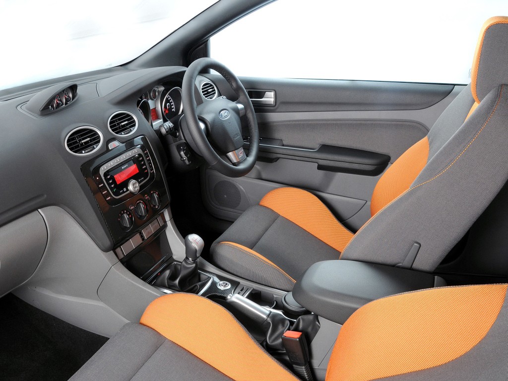 Ford Focus 3 Doors photo 22