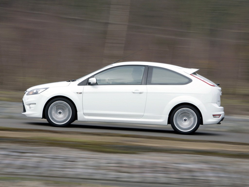 Ford Focus 3 Doors photo 7