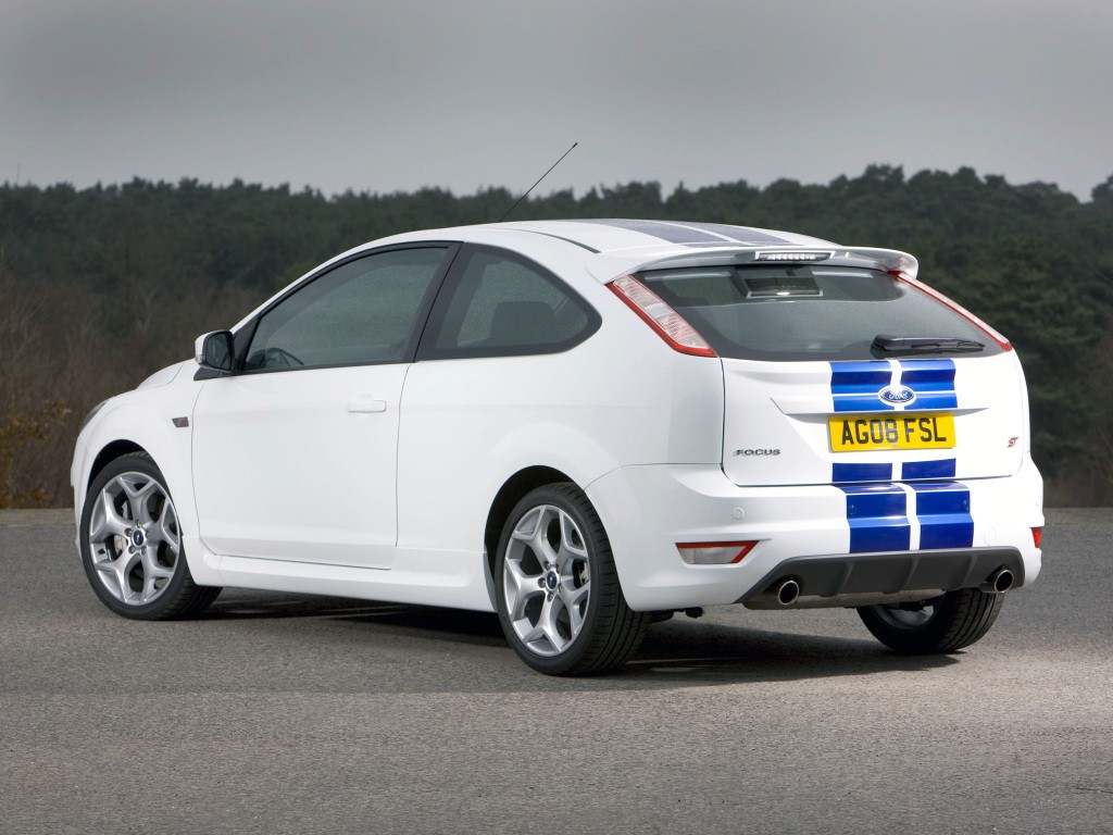 Ford Focus 3 Doors photo 9