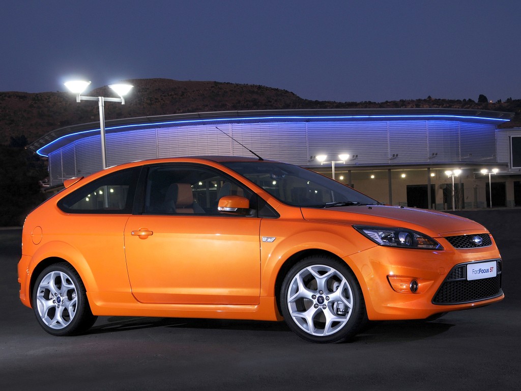 Ford Focus 3 Doors photo 10