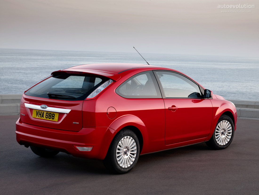 Ford Focus 3 Doors photo 2