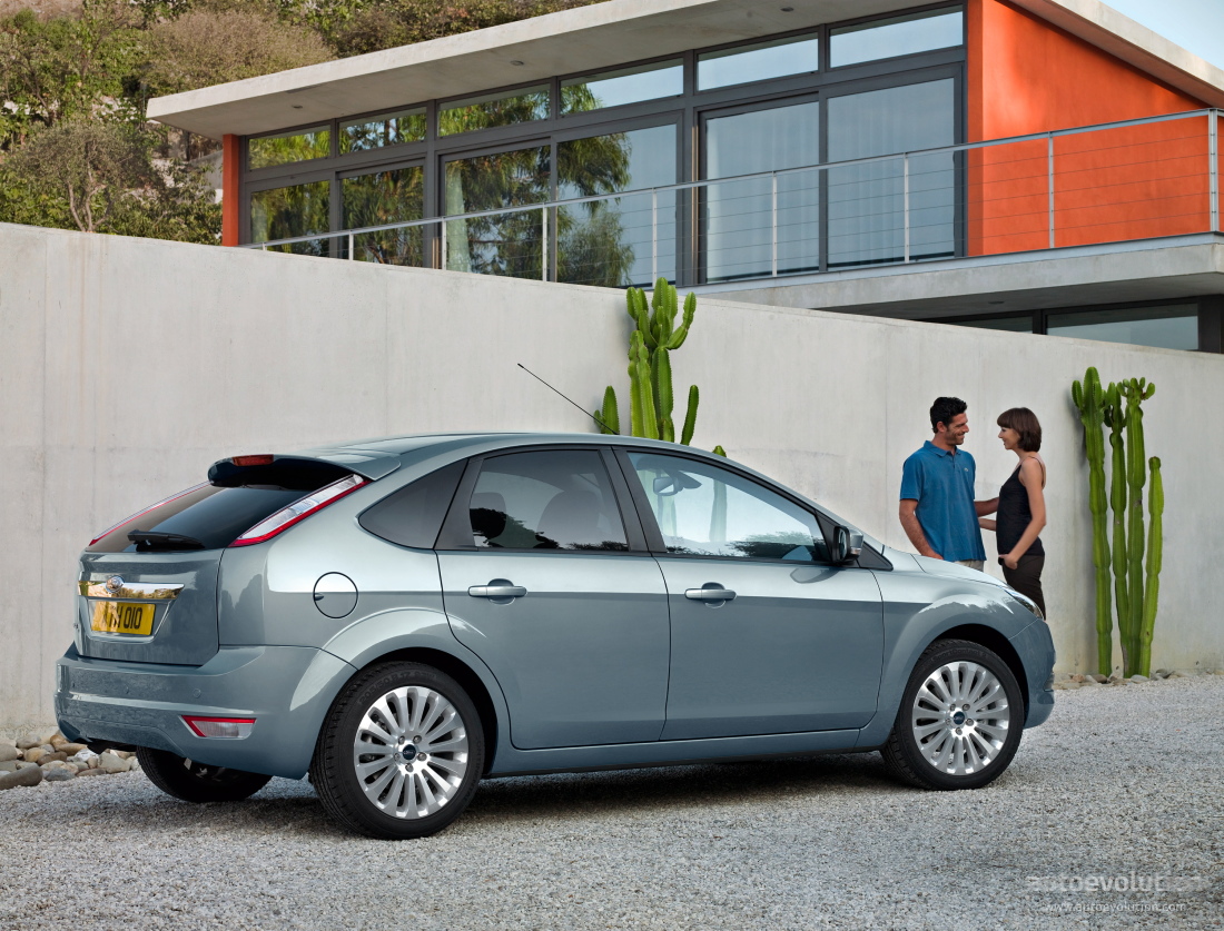 Ford Focus 5 Doors photo 3