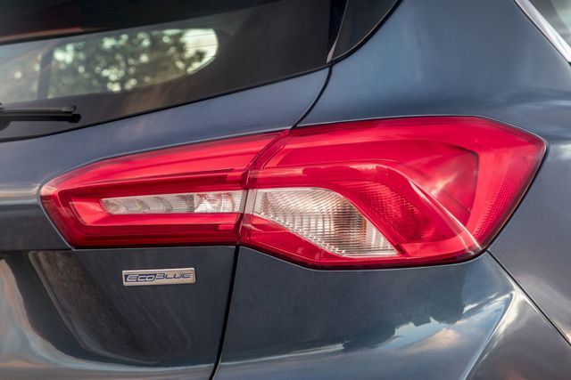 Ford Focus 5 Doors photo 2