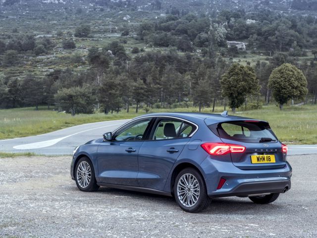 Ford Focus 5 Doors photo 9