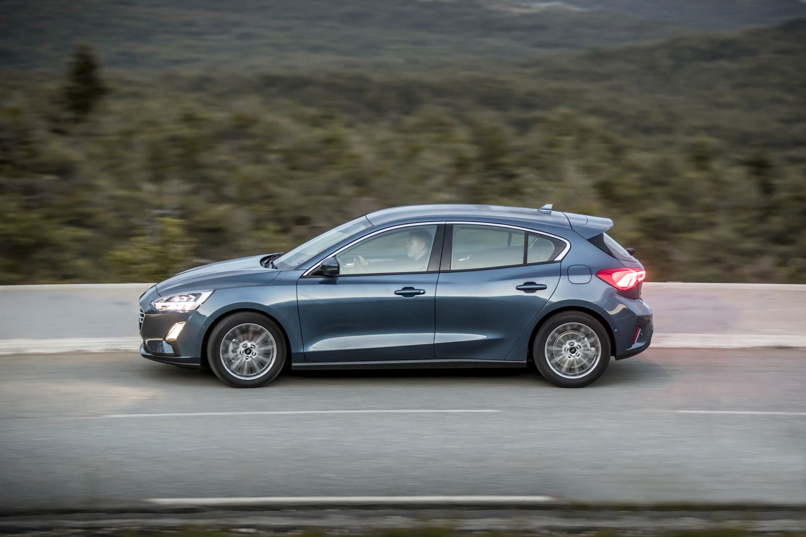 Ford Focus 5 Doors photo 21