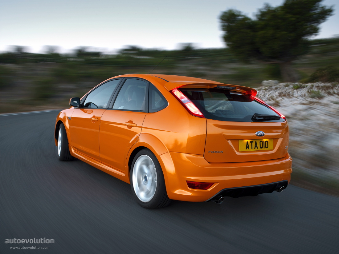 Ford Focus 5 Doors photo 4