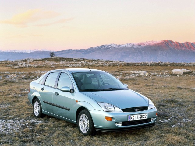 Ford Focus Sedan foto 8