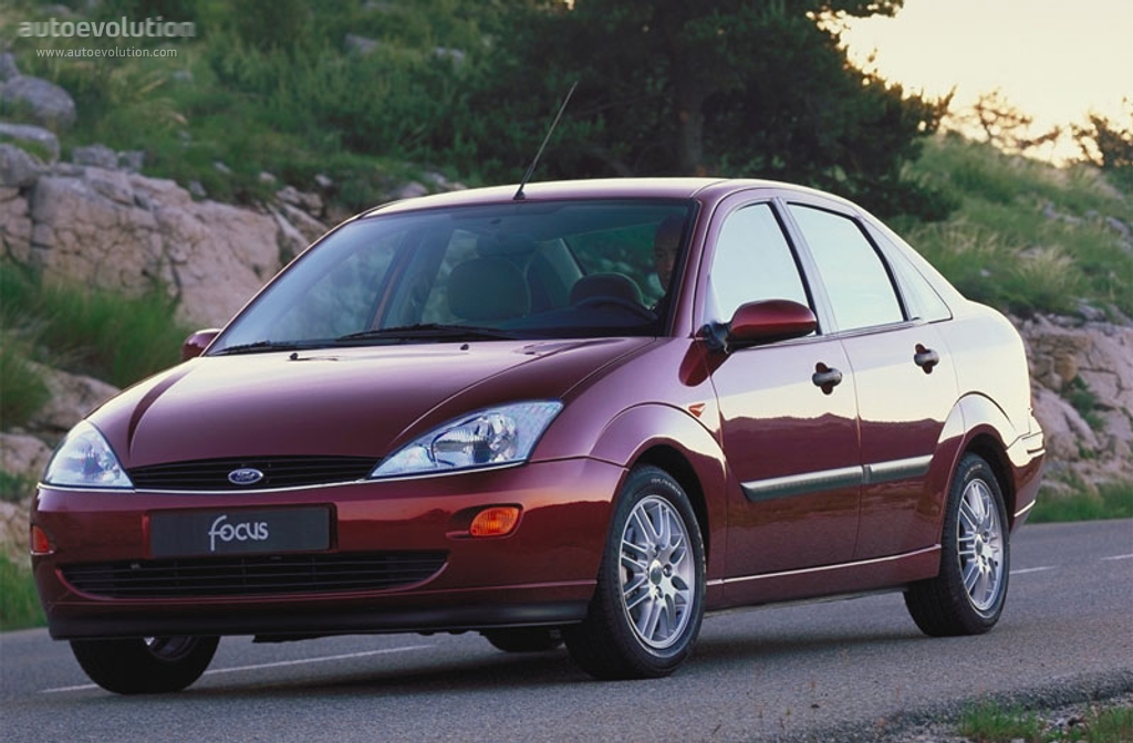 Ford Focus Sedan photo 2