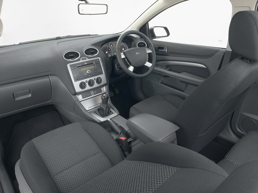 Ford Focus Sedan photo 30