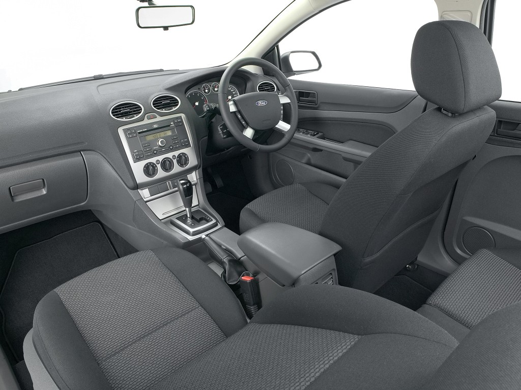 Ford Focus Sedan photo 33