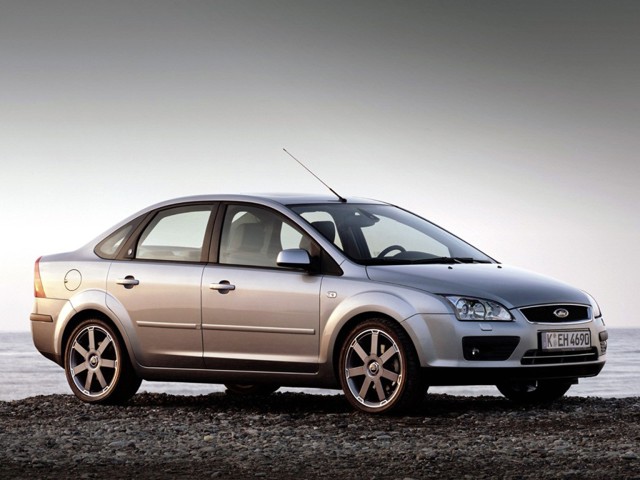 Ford Focus Sedan foto 7