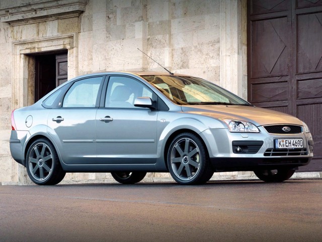 Ford Focus Sedan foto 8