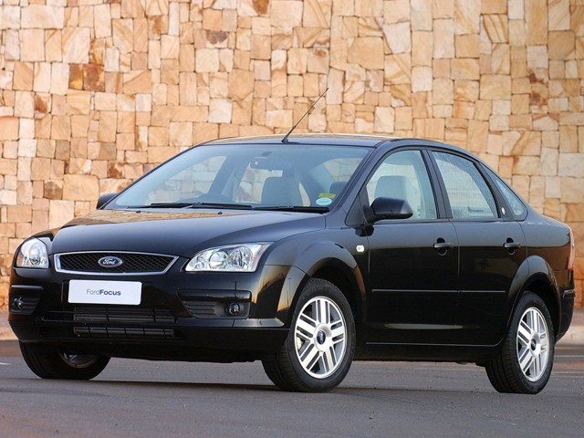 Ford Focus Sedan foto 12