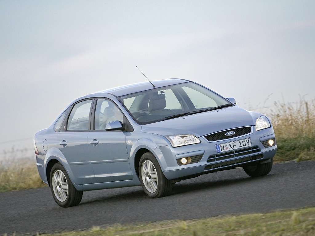 Ford Focus Sedan photo 18