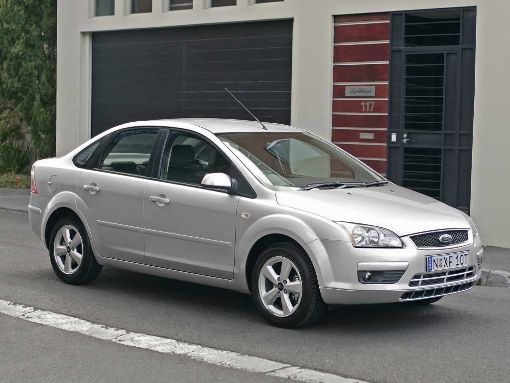 Ford Focus Sedan photo 19