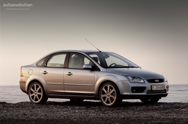 Ford Focus Sedan foto 2