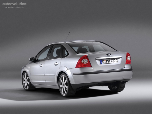 Ford Focus Sedan foto 5