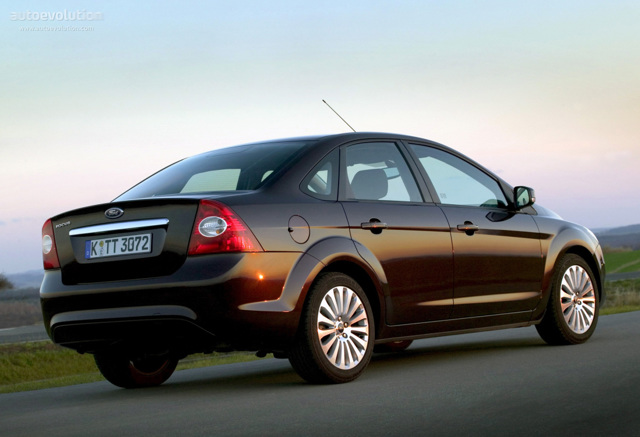 Ford Focus Sedan Foto 2