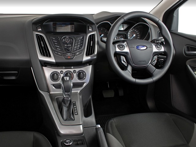 Ford Focus Sedan Foto 40