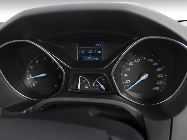 Ford Focus Sedan Foto 41