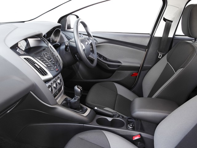 Ford Focus Sedan Foto 48