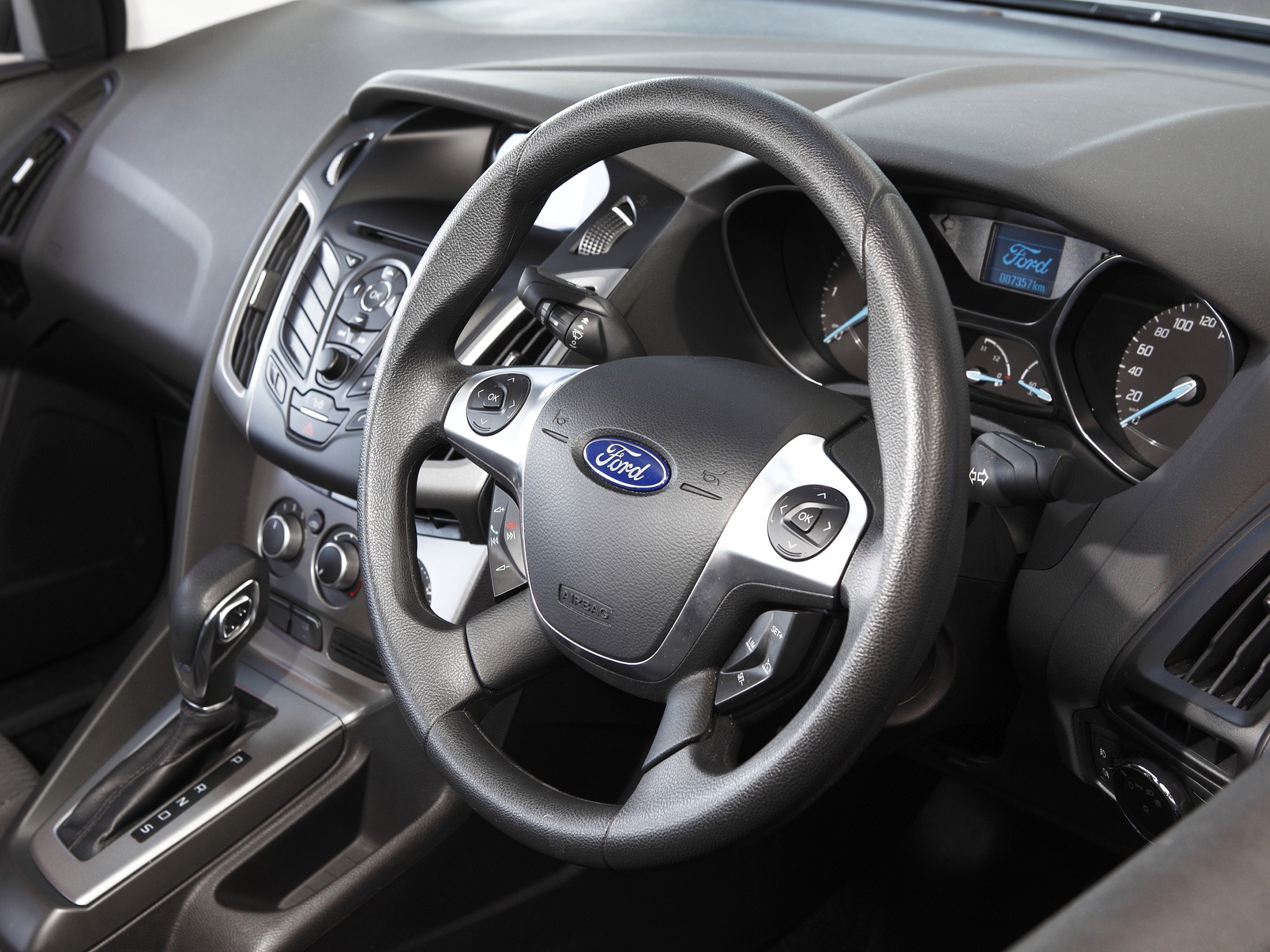 Ford Focus Sedan photo 50