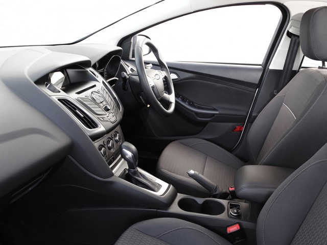 Ford Focus Sedan Foto 51