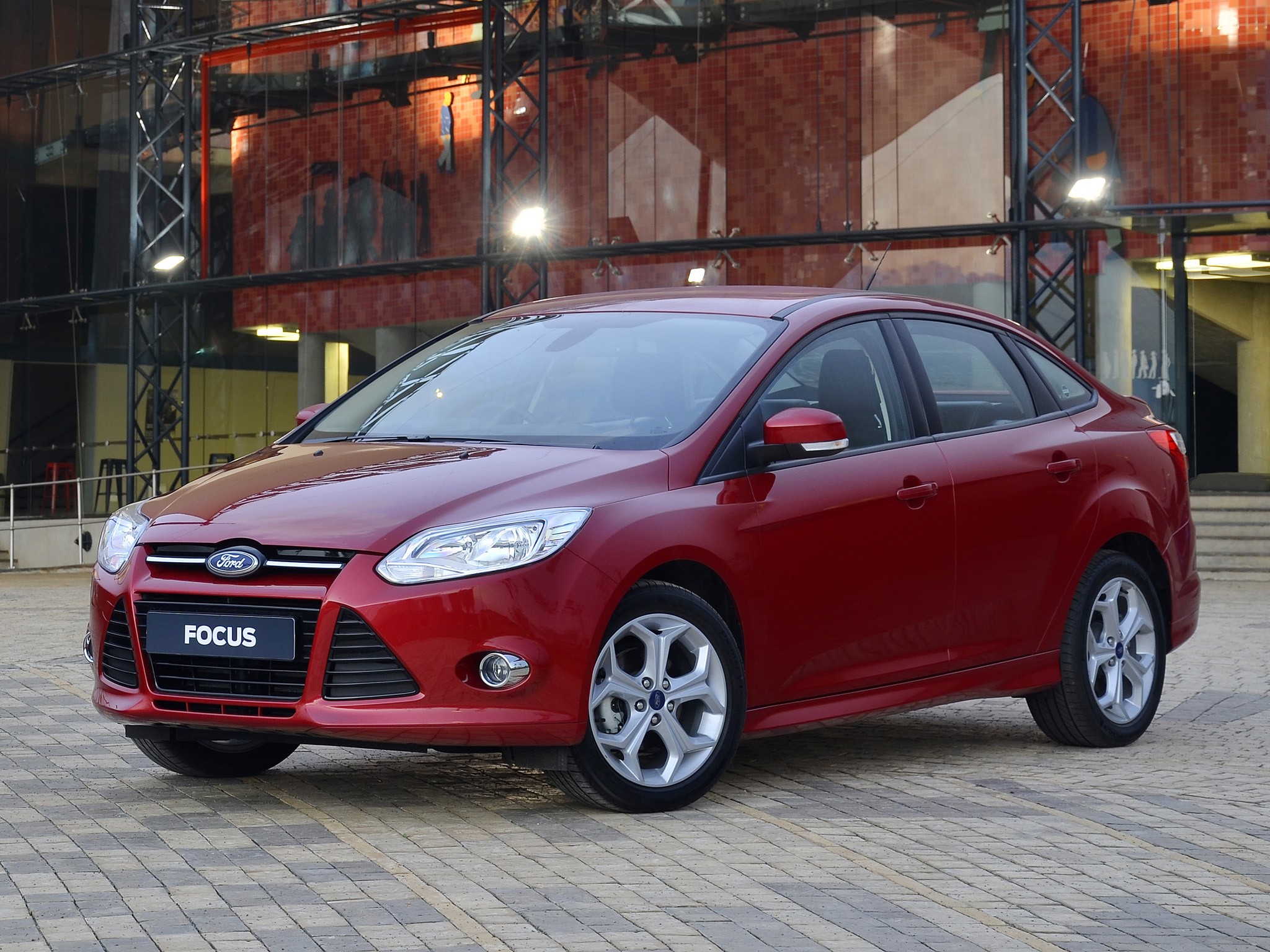 Ford Focus Sedan photo 14