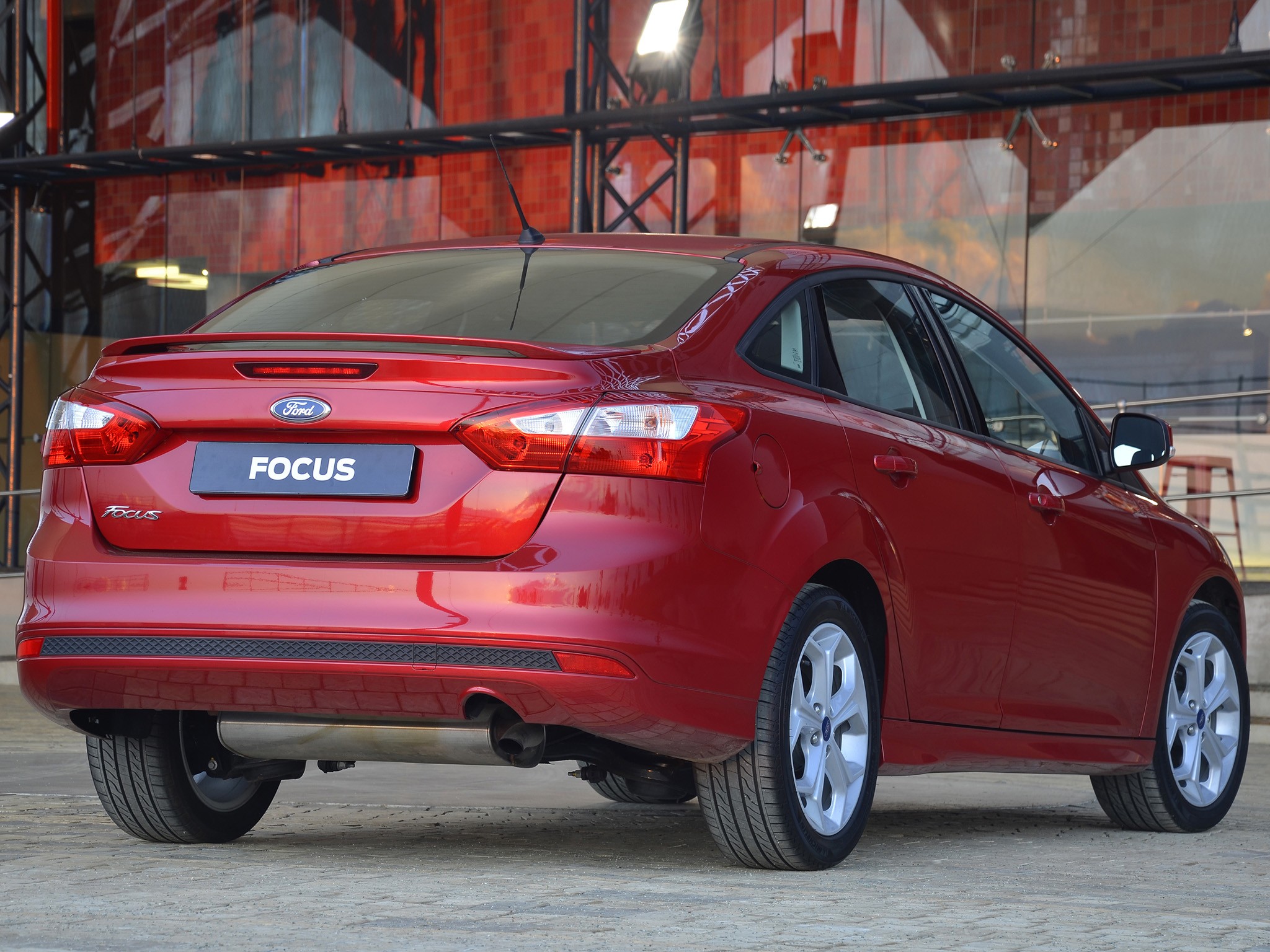 Ford Focus Sedan photo 17