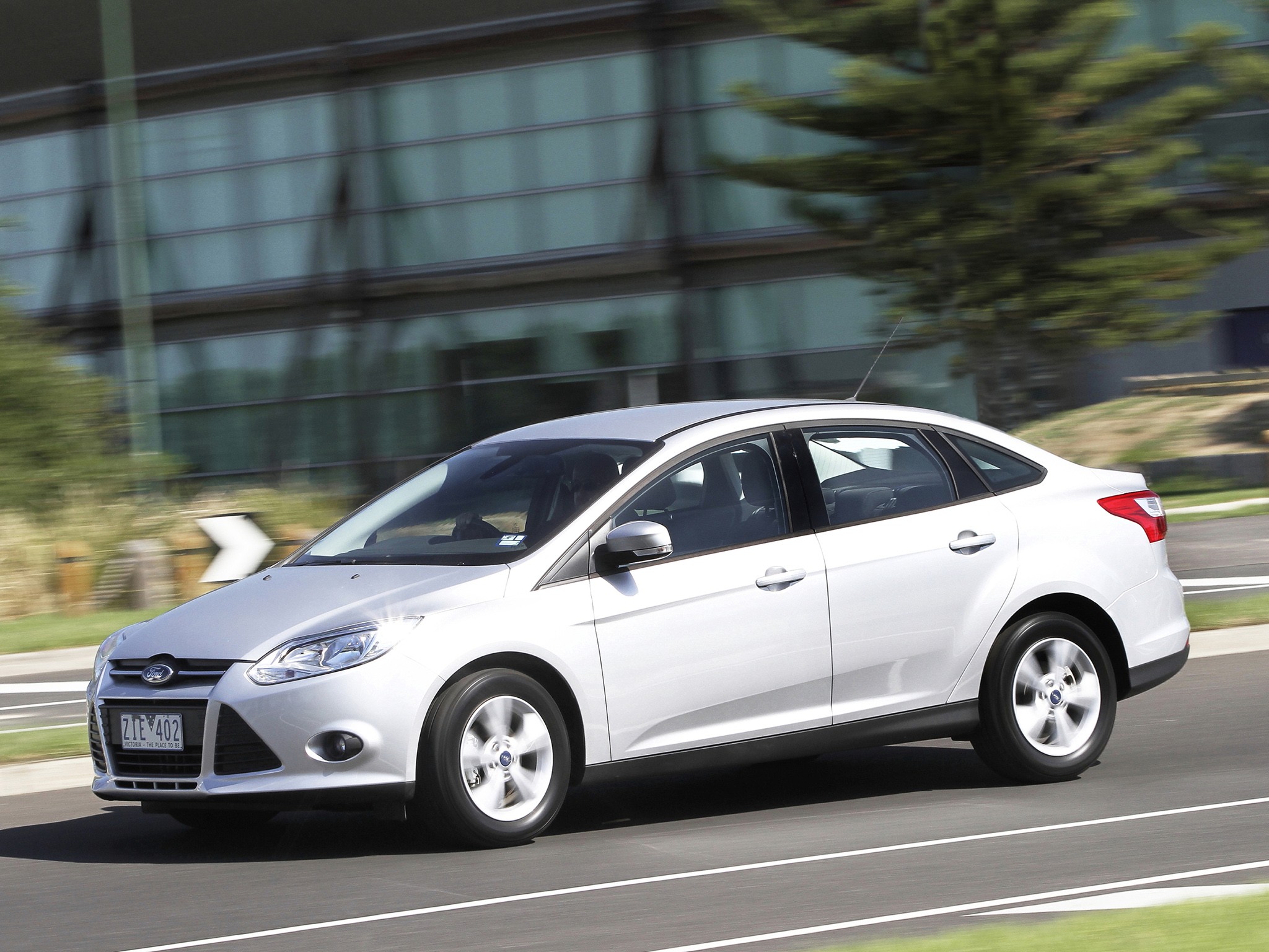 Ford Focus Sedan photo 21